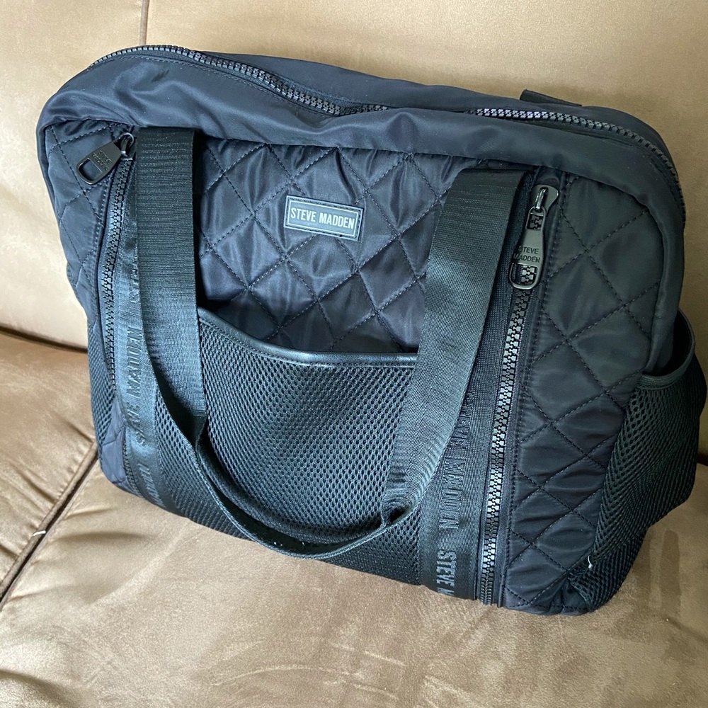 Black gym/travel bag!